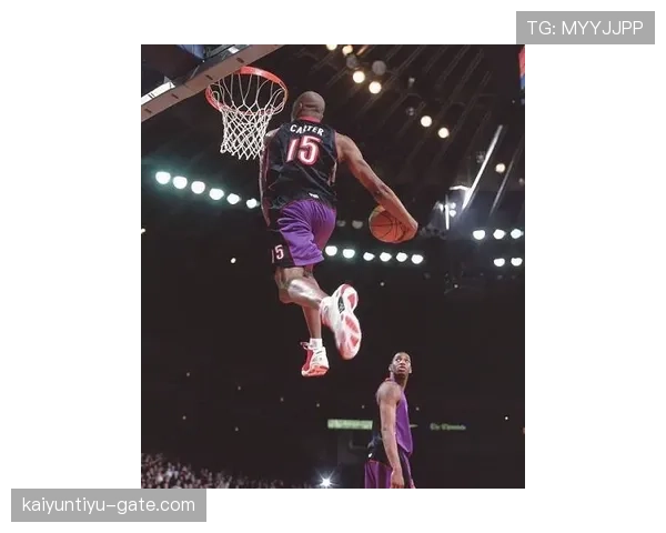 NBA裁判怎么判定扣篮干扰规则的具体情形？